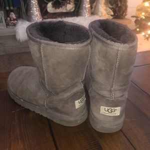 Ugg boots chocolate brown
